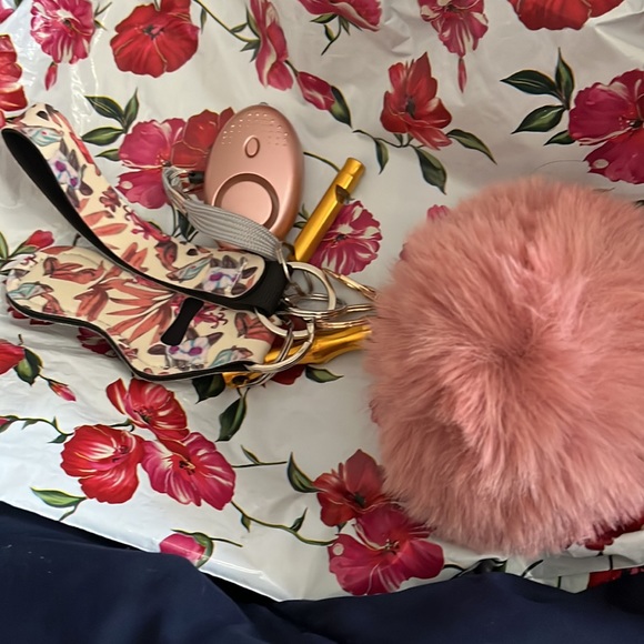 I have these amazing key chains!!! All hand made by me!!!all different kinds - Picture 3 of 11